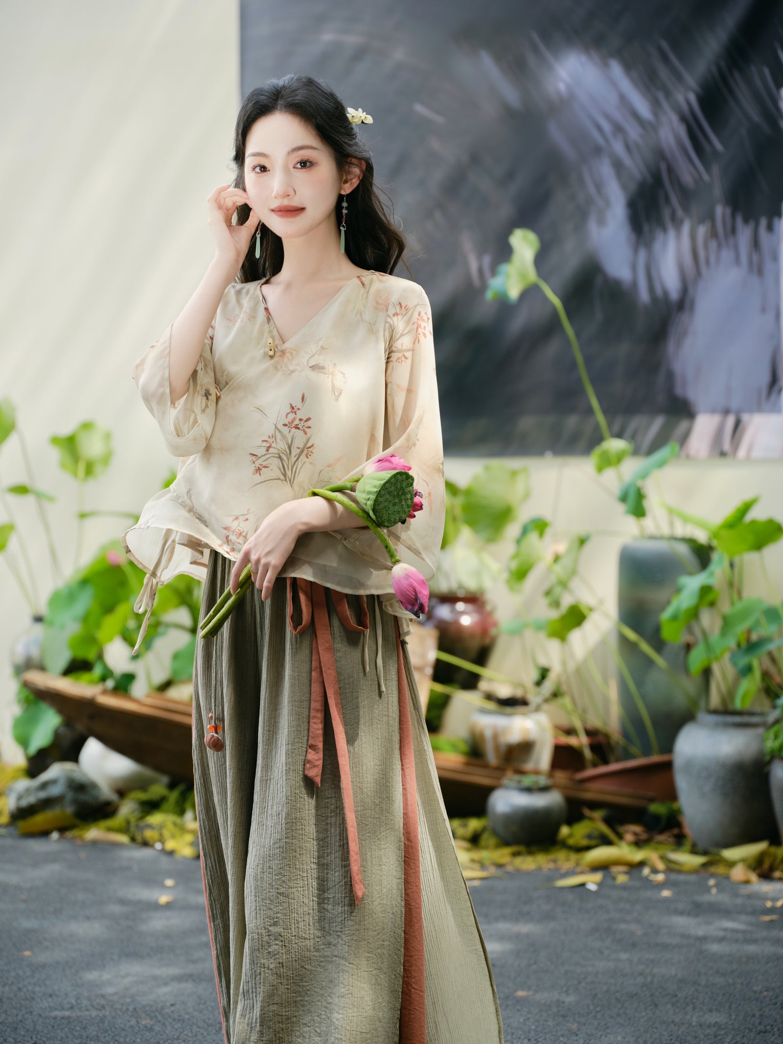 Vintage Floral Cheongsam Blouse and Layered Culotte Set