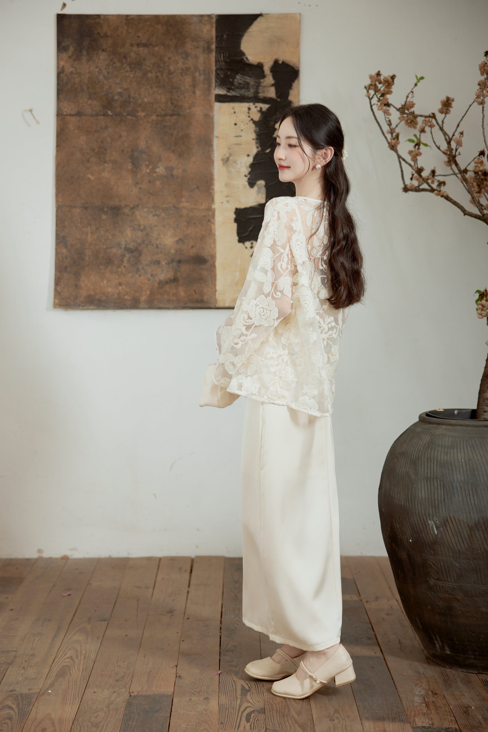 Ivory Embroidered Cheongsam Blouse and Dress Set - Masion Chérie 