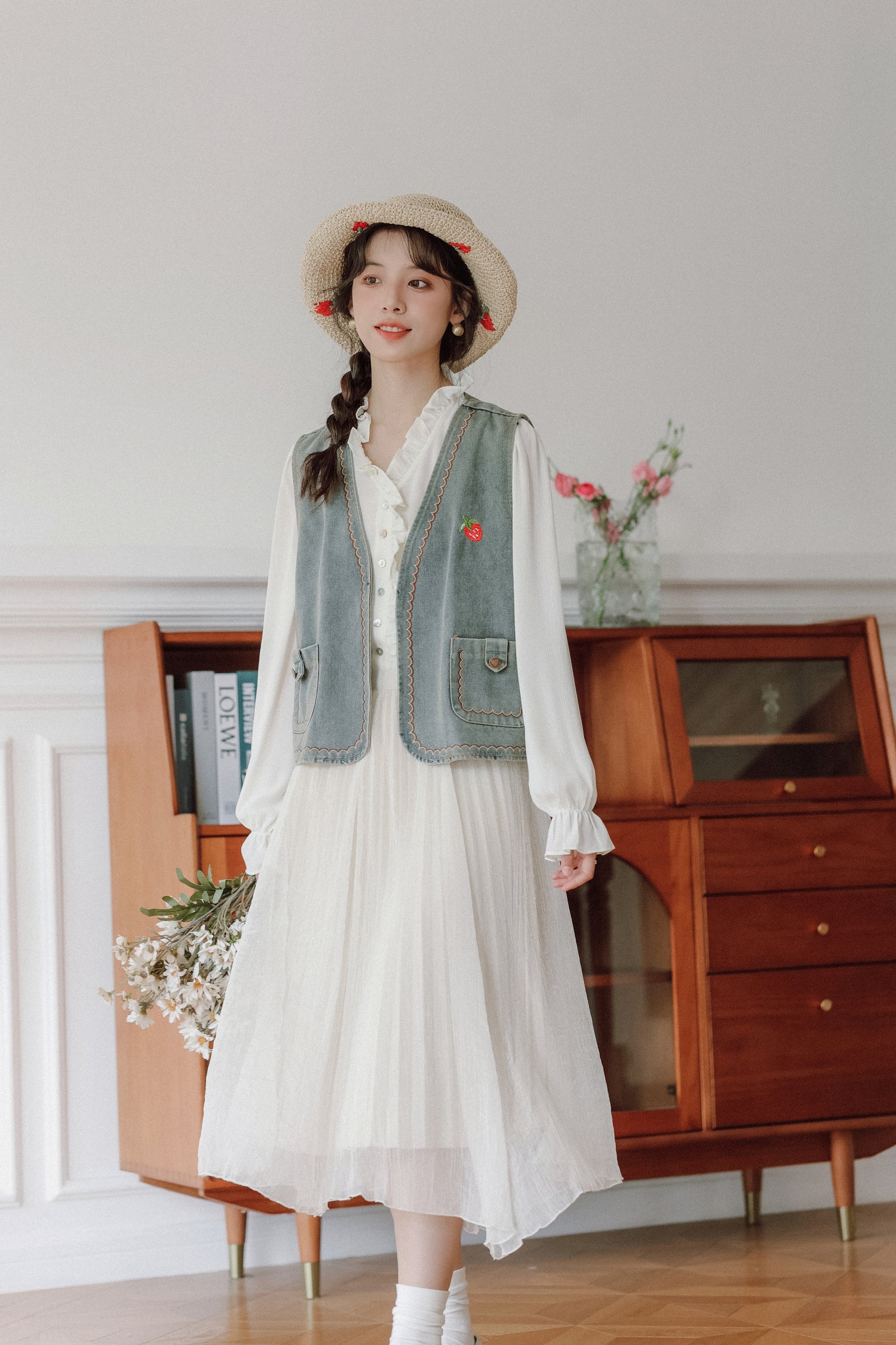 Vintage Blue Embroidered Denim Vest. - Masion Chérie