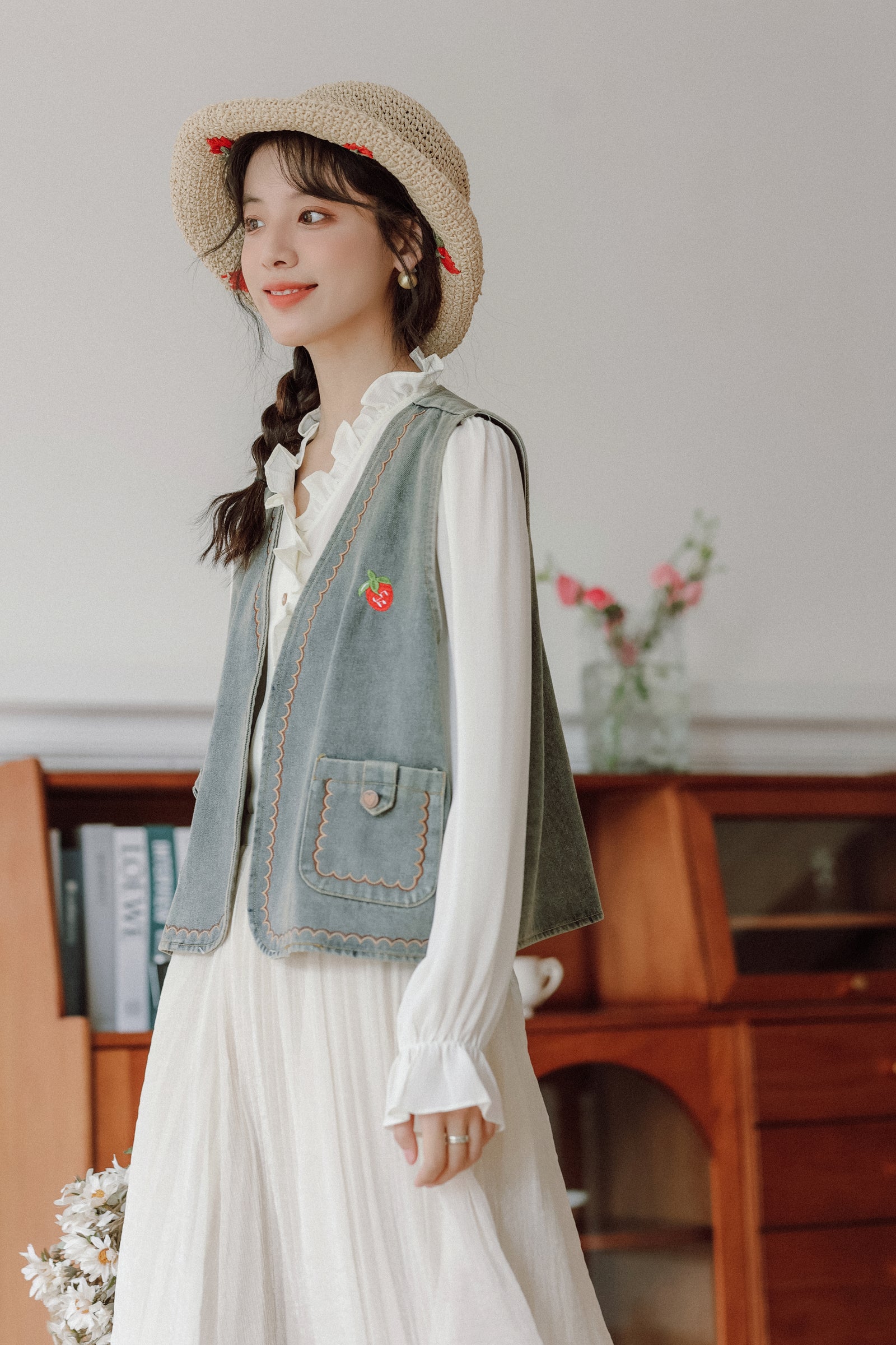 Vintage Blue Embroidered Denim Vest. - Masion Chérie