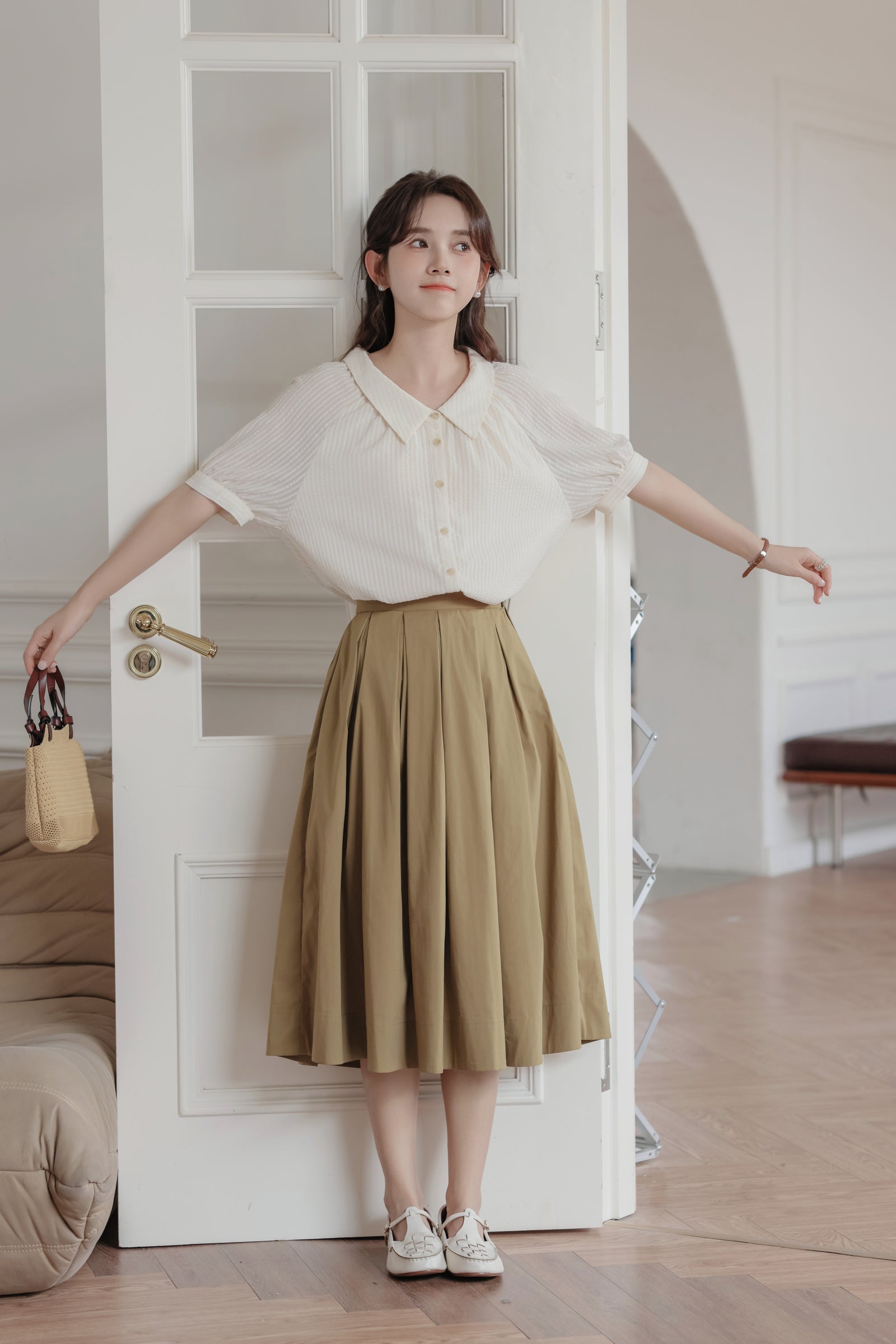 Classic Ivory Button-Down Short Sleeve Blouse - Masion Chérie