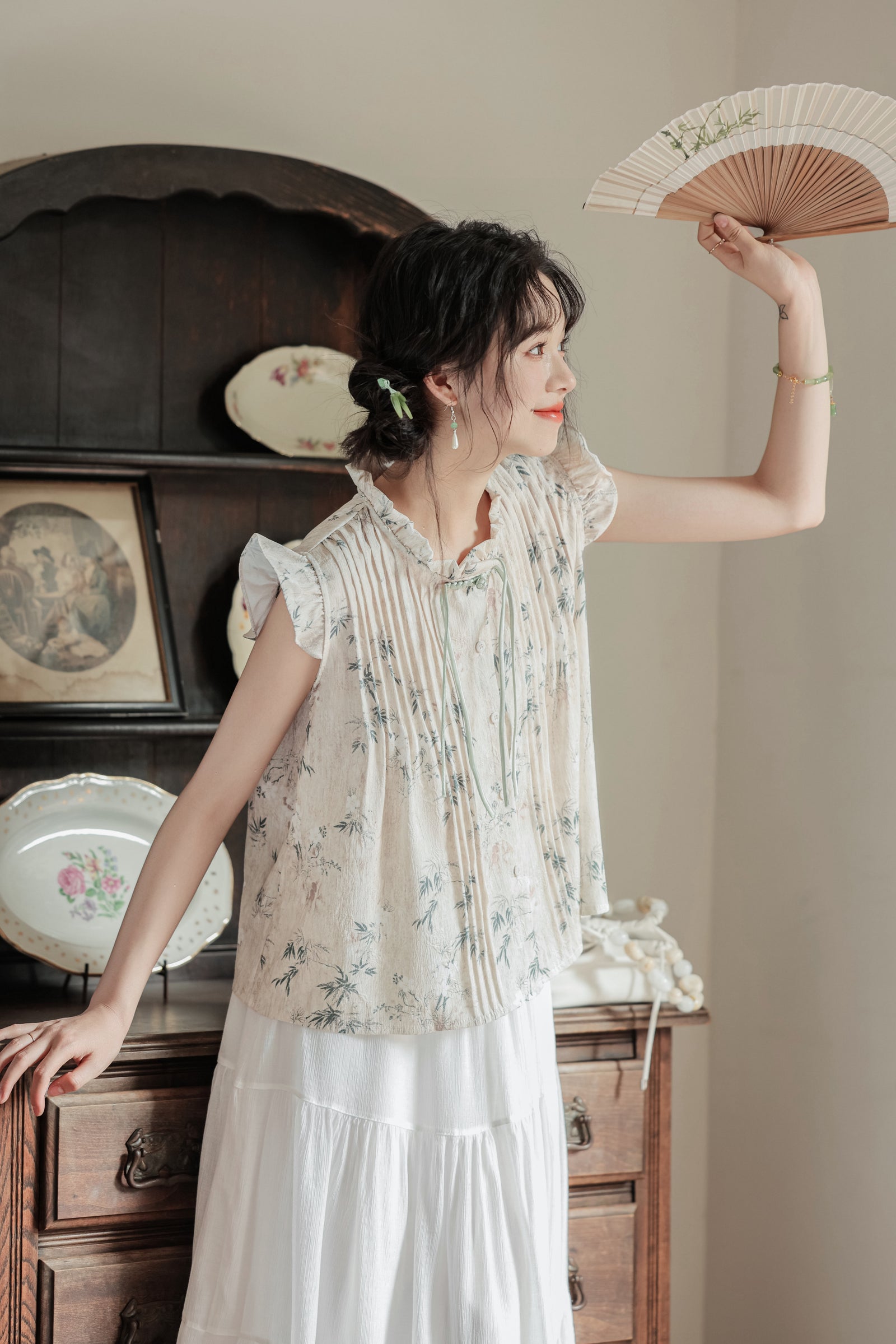 Vintage Ruffled Sleeveless Floral Print Blouse - Masion Chérie