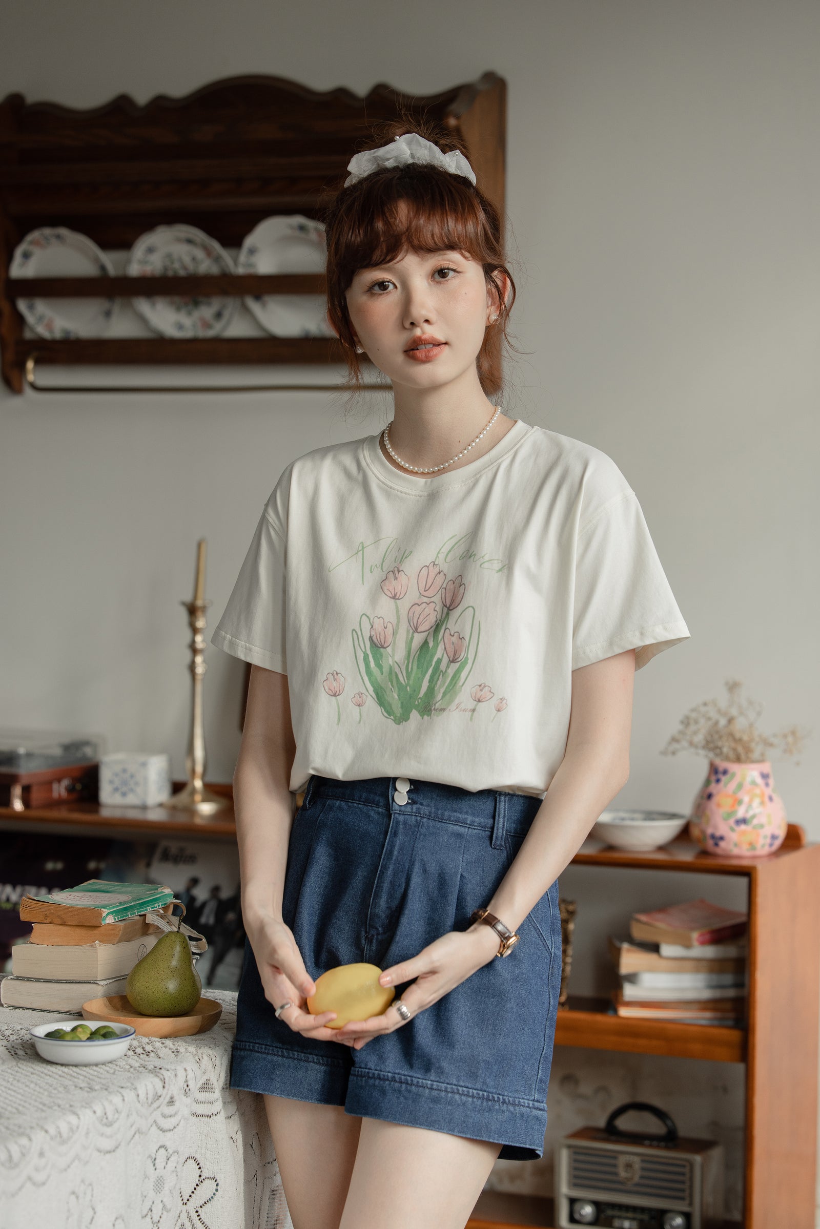 Tulip Blooms Graphic Tee - Masion Chérie