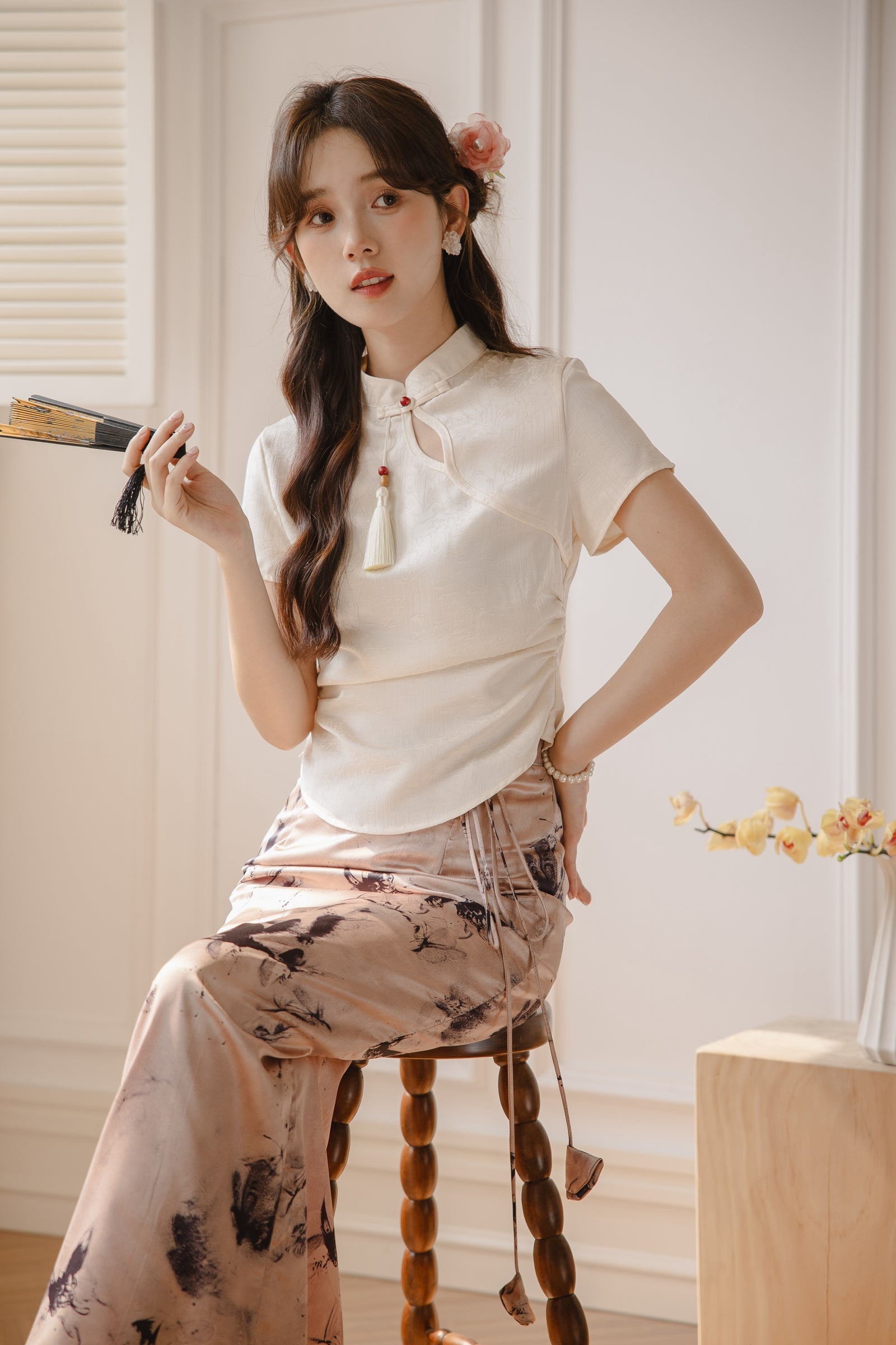 Chic Ivory Silk Cheongsam Top - Masion Chérie