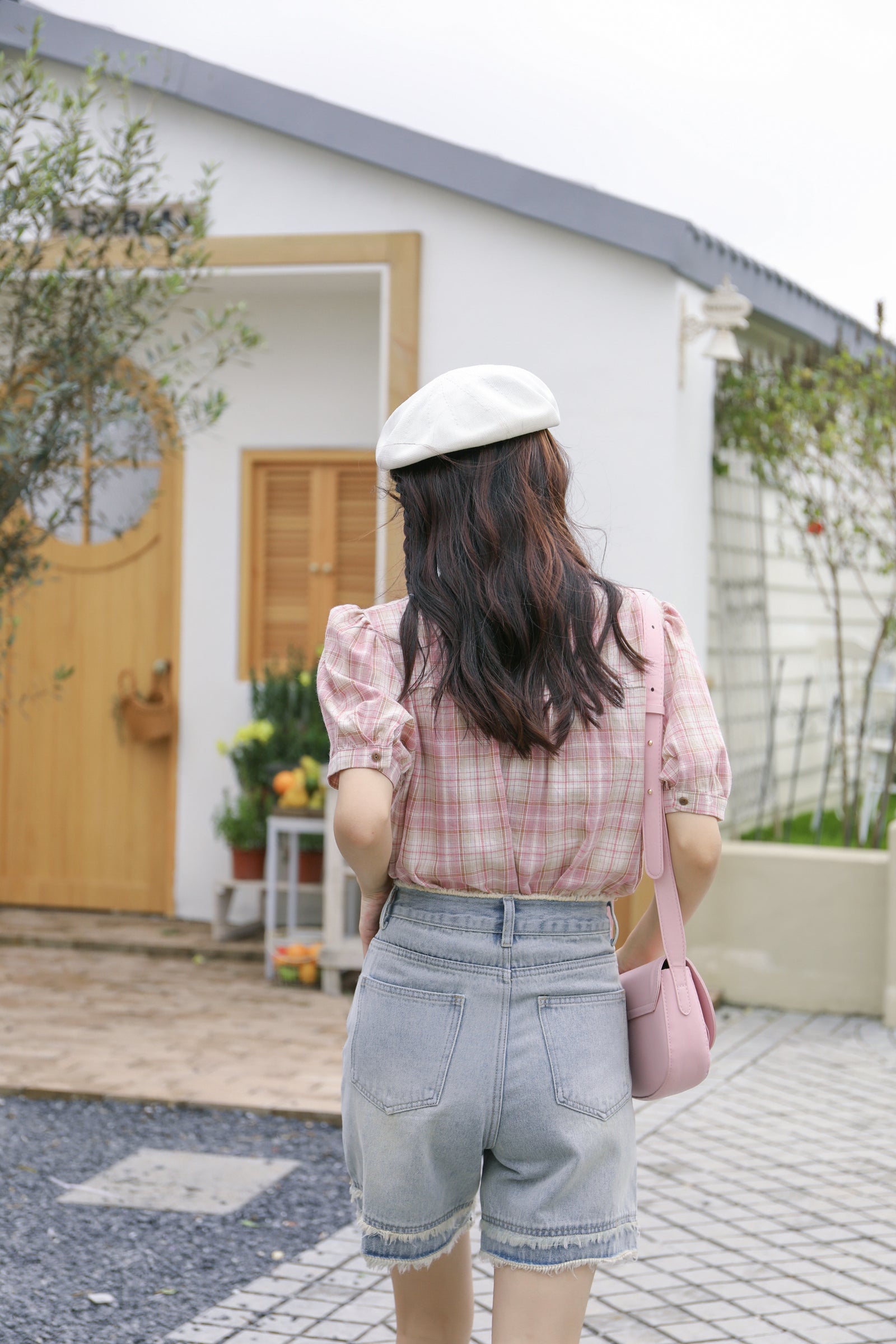 High-Waisted Frayed Hem Denim Shorts - Masion Chérie