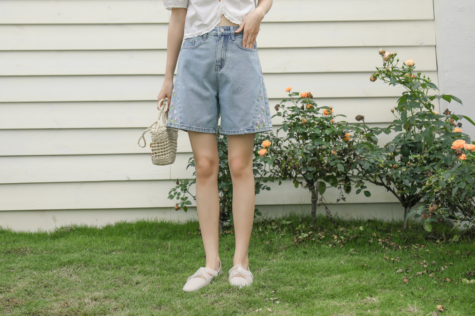 Floral Embroidered High-Waisted Denim Shorts - Masion Chérie