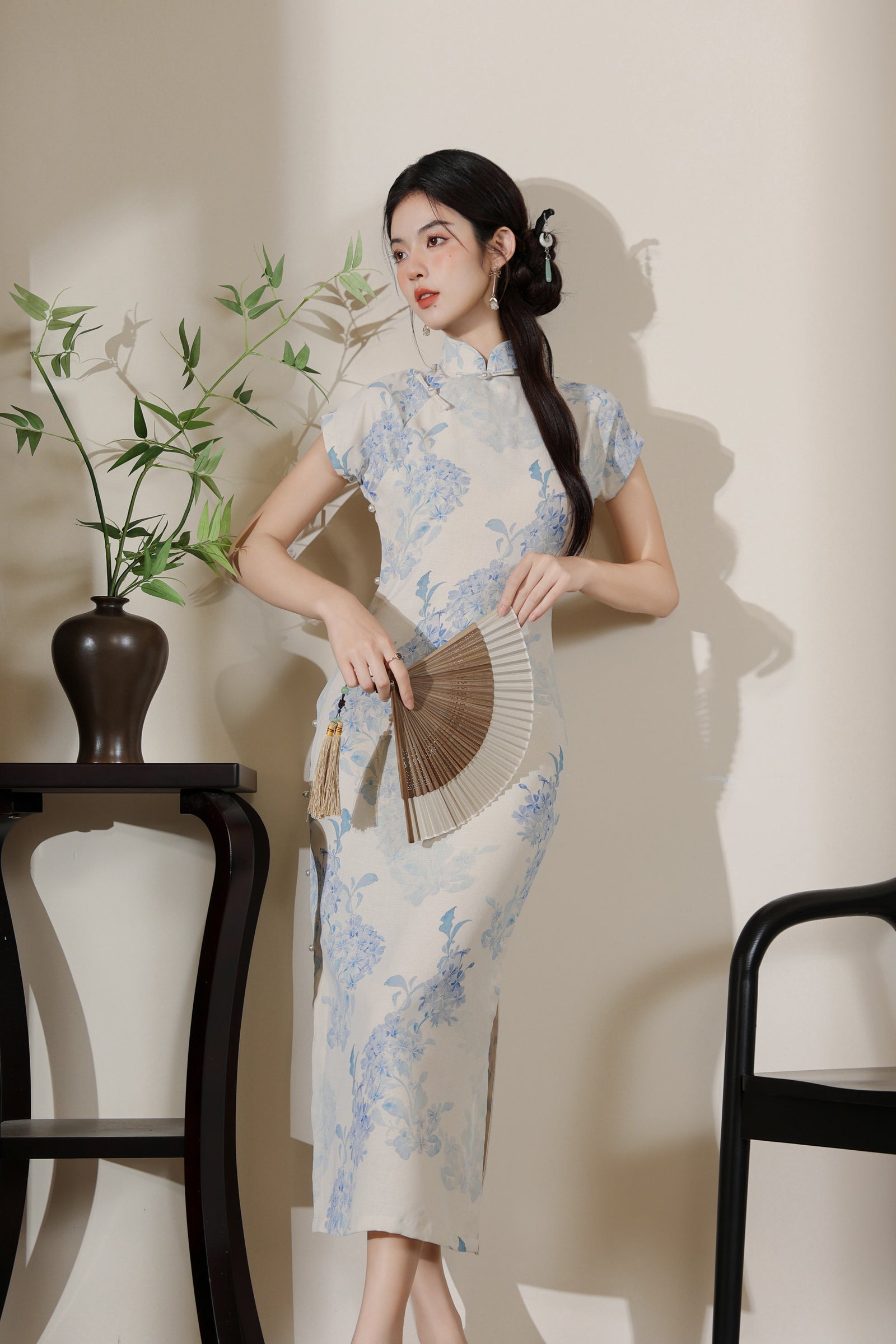 Vintage Floral Embroidered Light Blue Cheongsam Dress