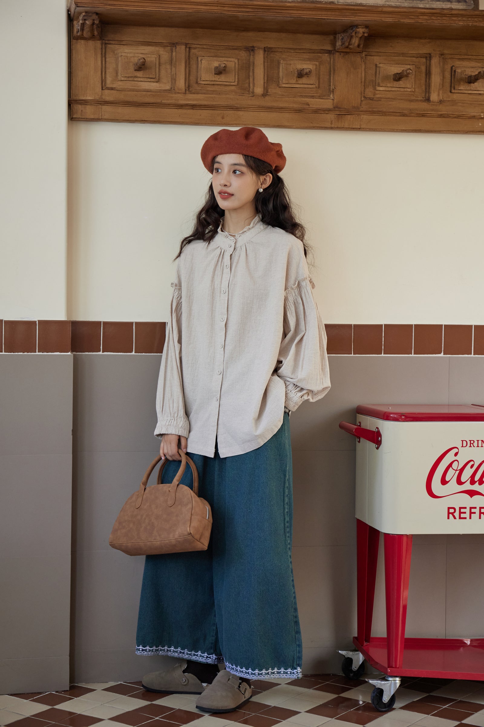 Loose-Fit Cotton-Linen Ruffled Collar Blouse