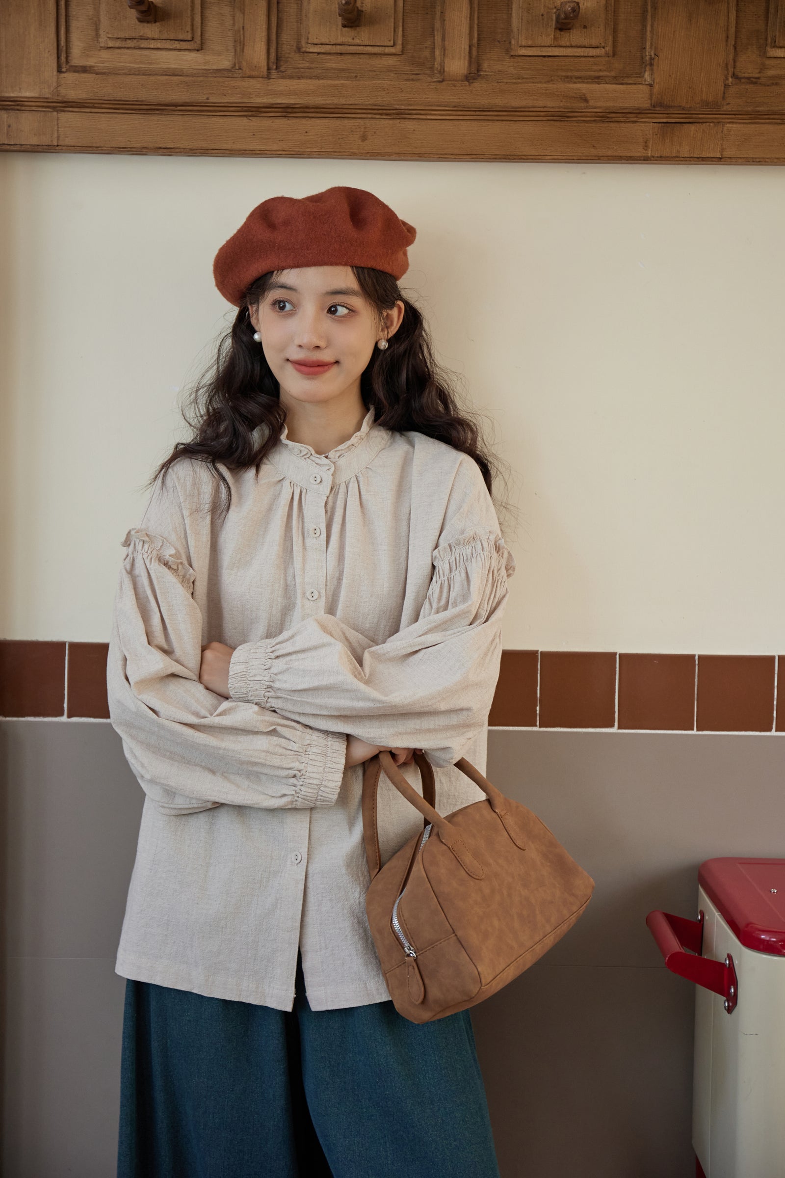 Loose-Fit Cotton-Linen Ruffled Collar Blouse