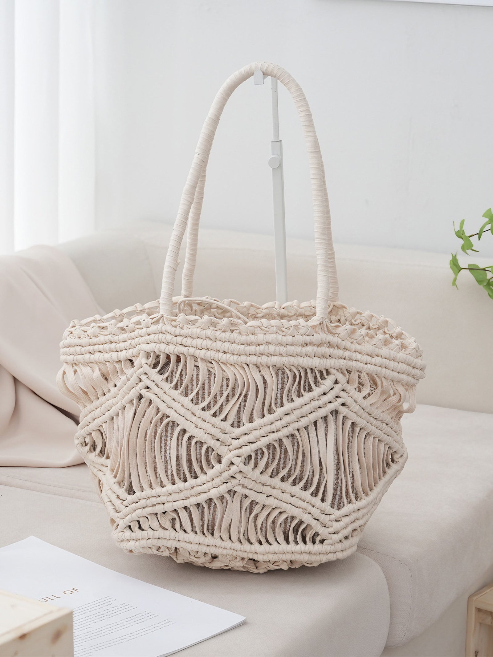 White Hollow Out Woven Shoulder Bag Versatile Commuter Bag - Masion Chérie