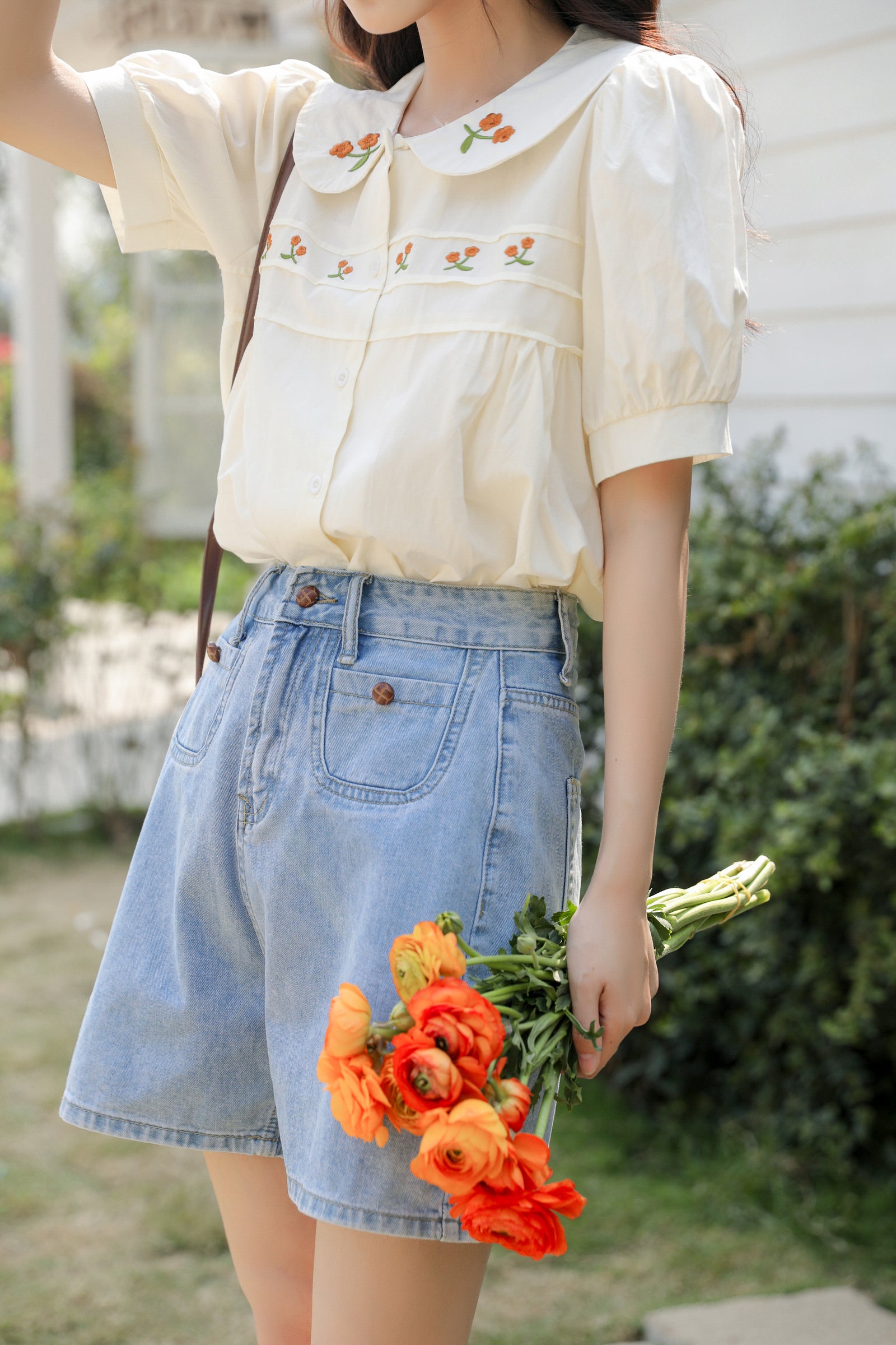 High-Waist Light Blue Denim Shorts - Masion Chérie