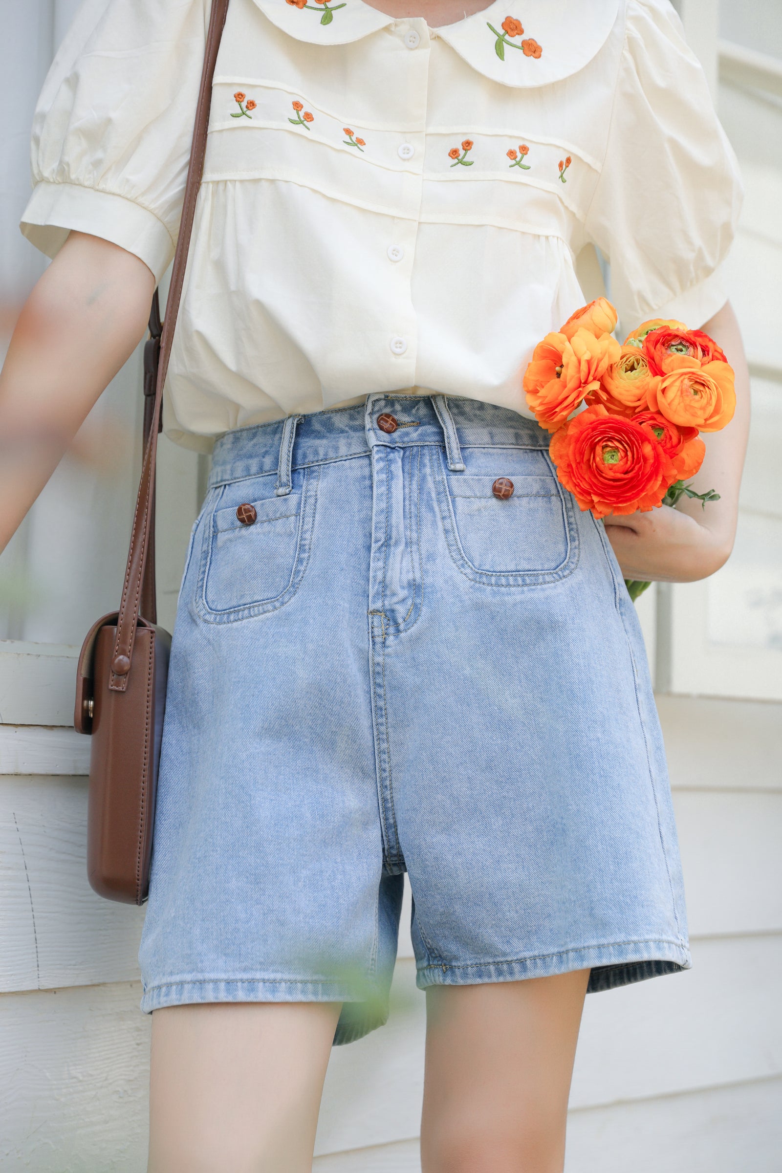 High-Waist Light Blue Denim Shorts - Masion Chérie