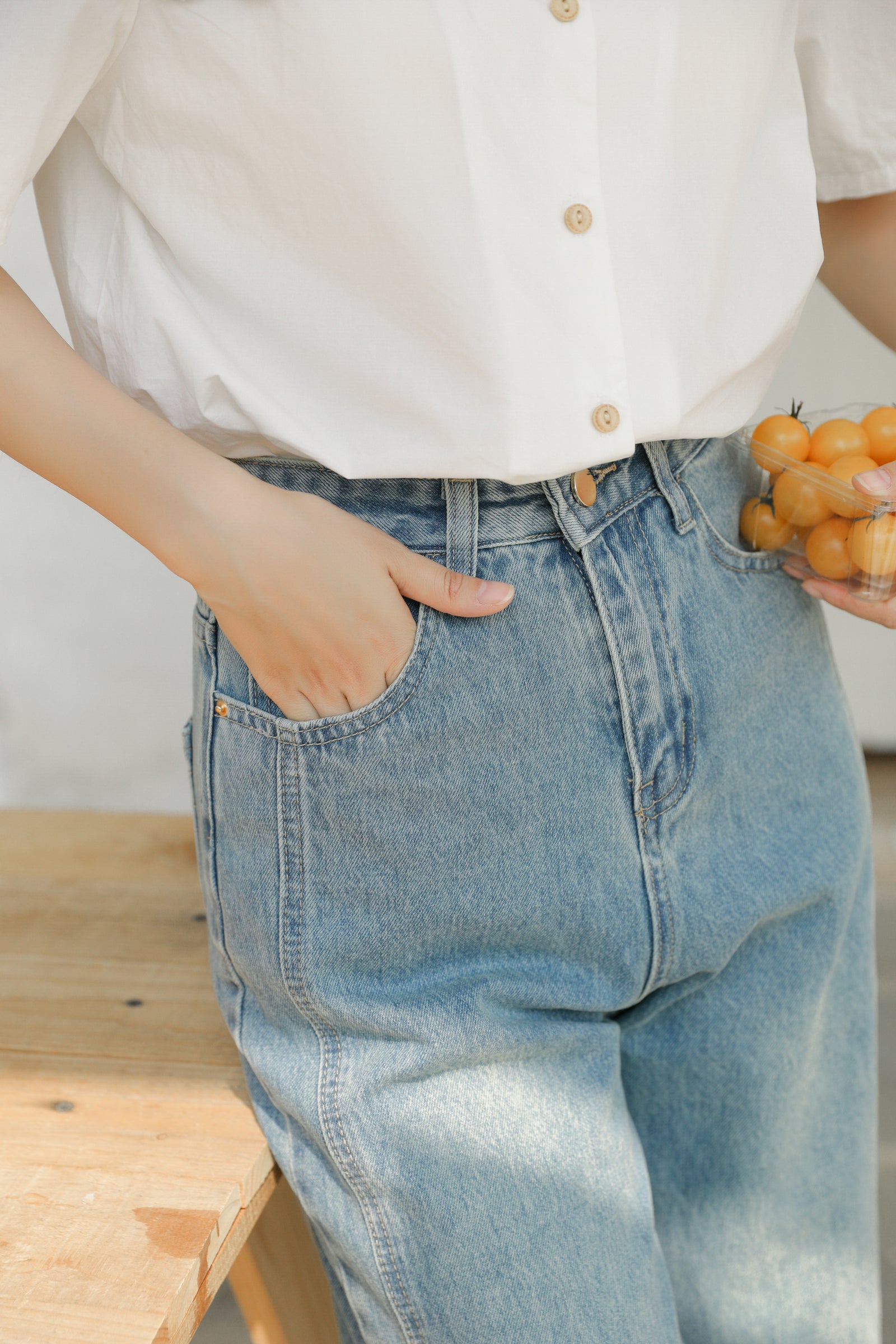 Vintage High-Waisted Light Blue Straight-Leg Jeans - Masion Chérie