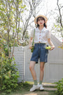 Vintage Floral Embroidered High-Waisted Denim Shorts - Masion Chérie