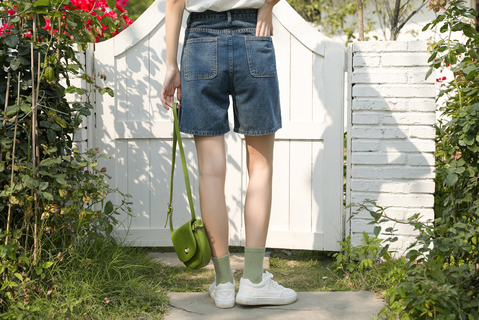 Vintage Floral Embroidered High-Waisted Denim Shorts - Masion Chérie