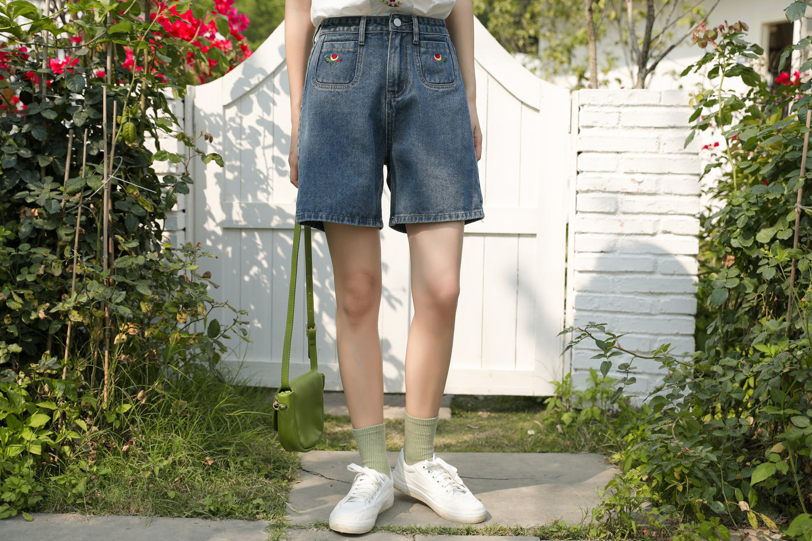 Vintage Floral Embroidered High-Waisted Denim Shorts - Masion Chérie