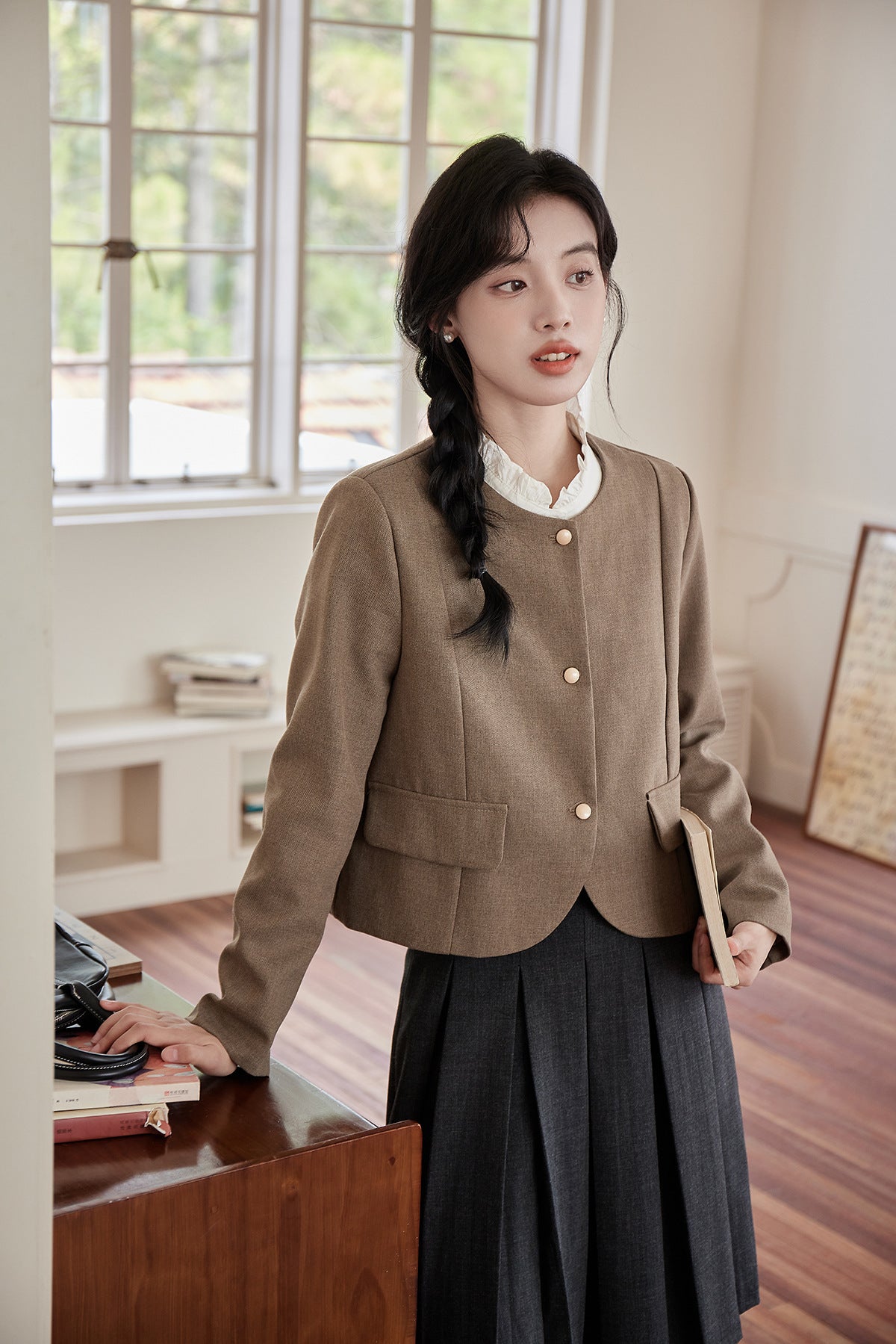 Elegant Brown Cropped Blazer