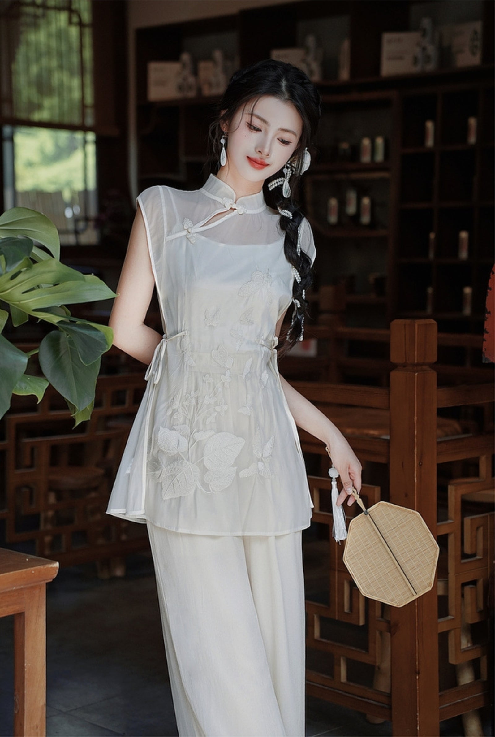 Elegant Ivory Floral Embroidered Cheongsam Three Piece Set