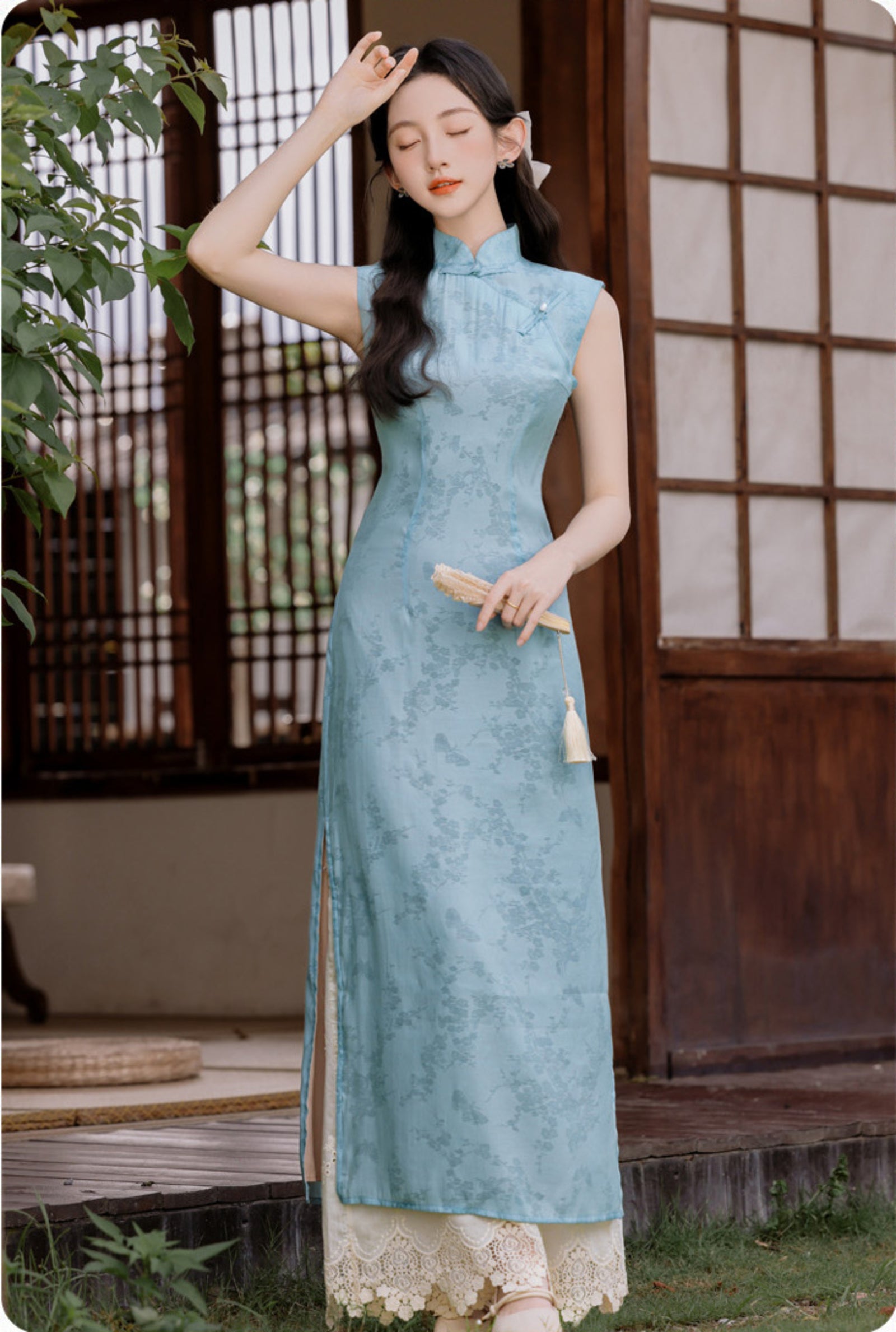 Elegant Blue Floral Embroidered Cheongsam Set