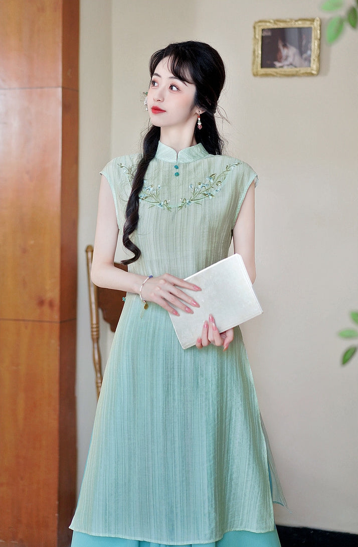 Floral Embroidered Mint Green Cheongsam Two-Piece Set