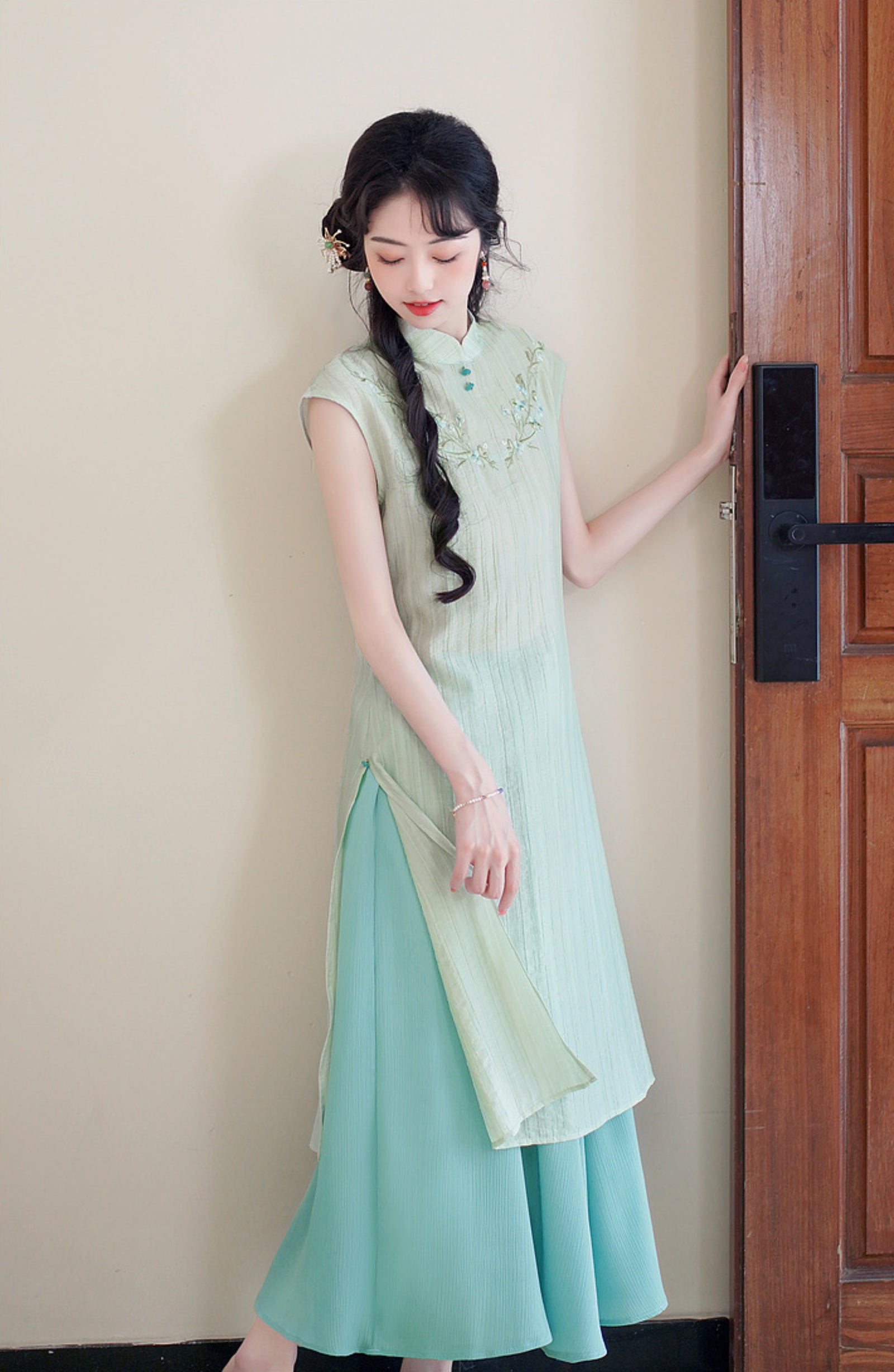 Floral Embroidered Mint Green Cheongsam Two-Piece Set