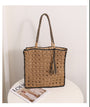 Square Tassel Hollow Handmade Straw Woven Bag - Masion Chérie