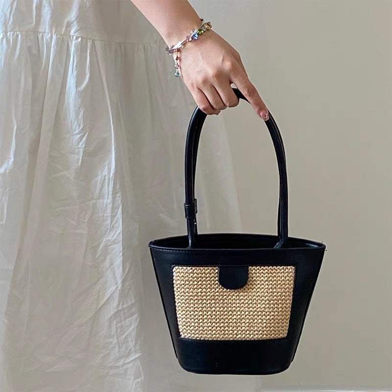 Vintage Hand-Held Straw Bucket Bag - Masion Chérie