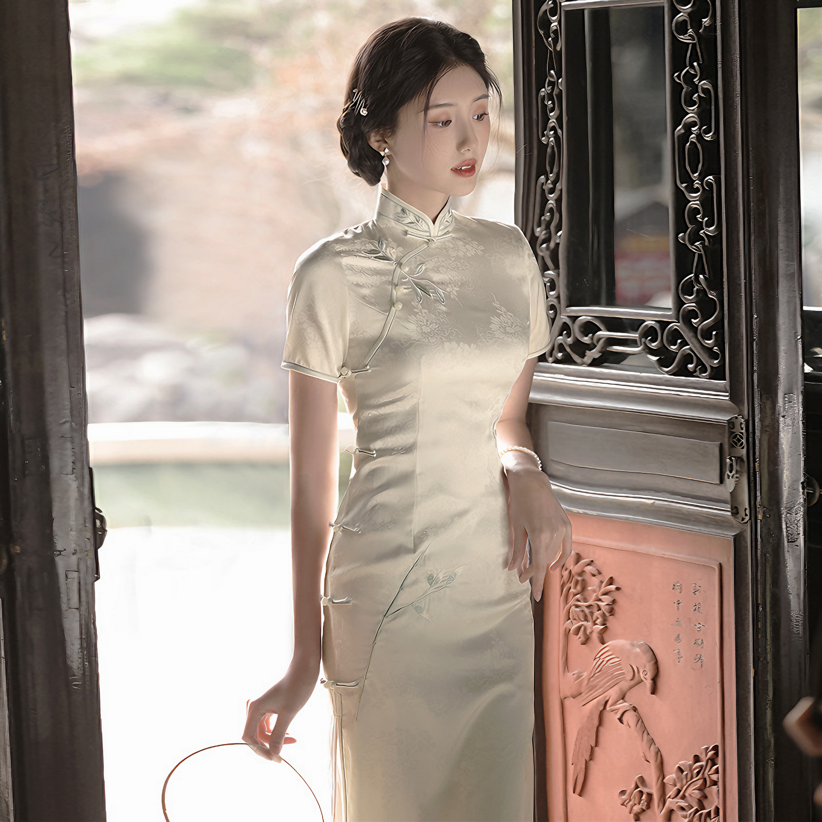 Elegant Embroidered Floral Cream Silk Cheongsam Dress - Masion Chérie